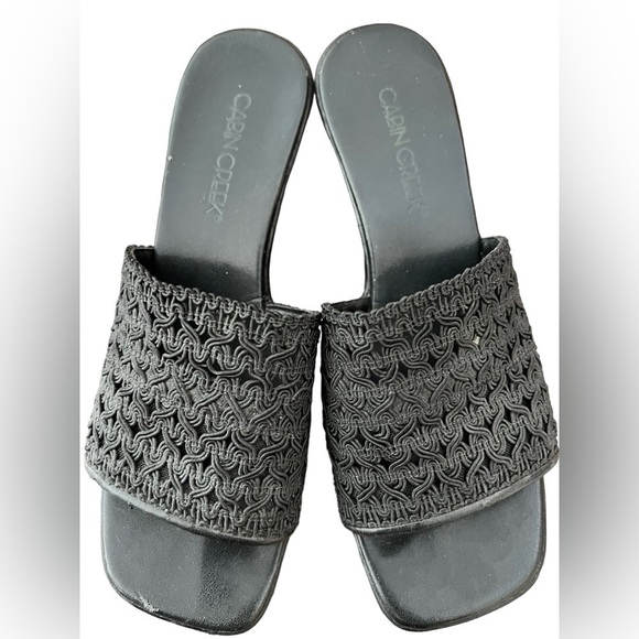 Cabin Creek Women’s Crocheted Black Slip-On Wedges in Size 6 - Picture 1 of 4